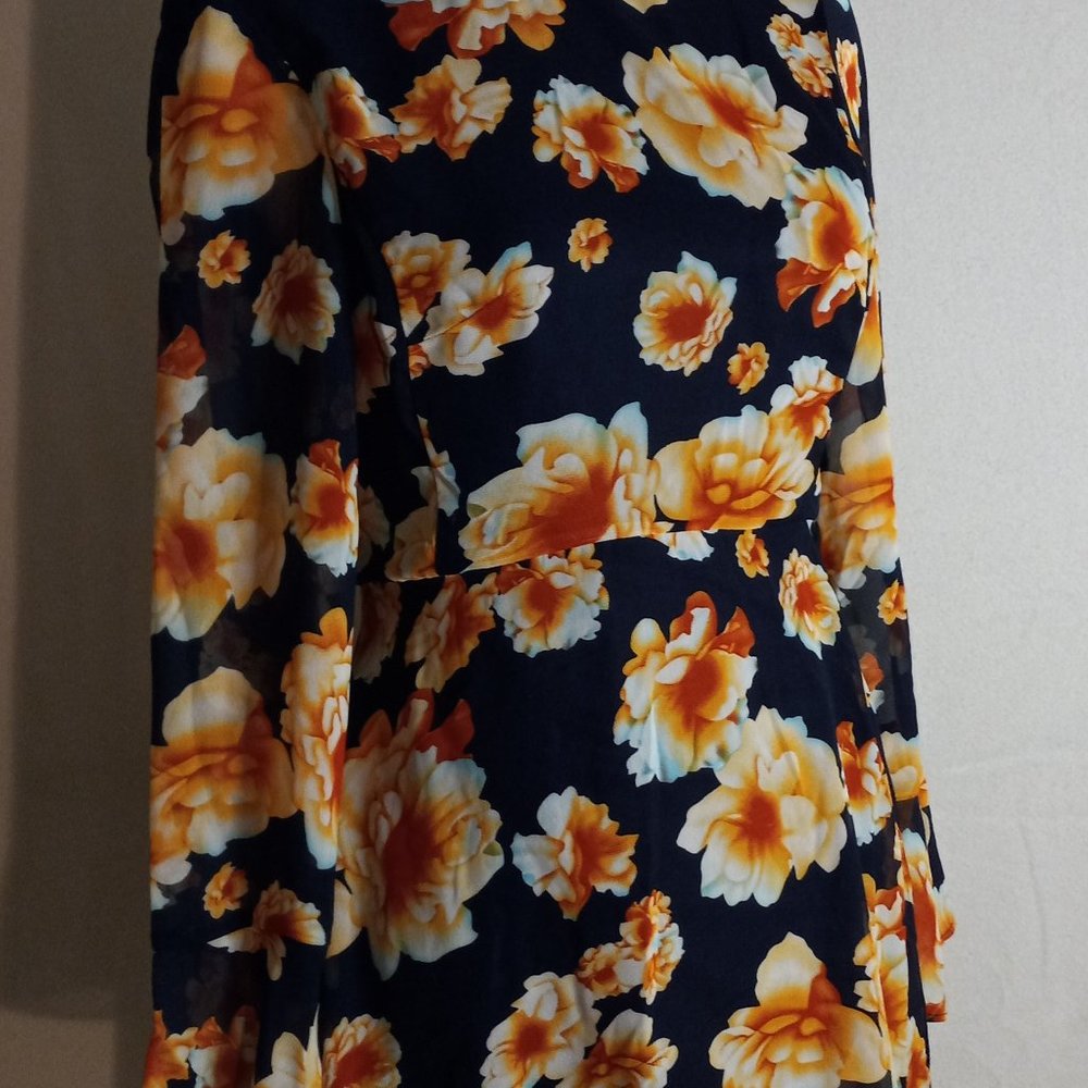 BETSEY JOHNSON - MIDI DRESS - FLORAL - SIZE 4 (NWOT)